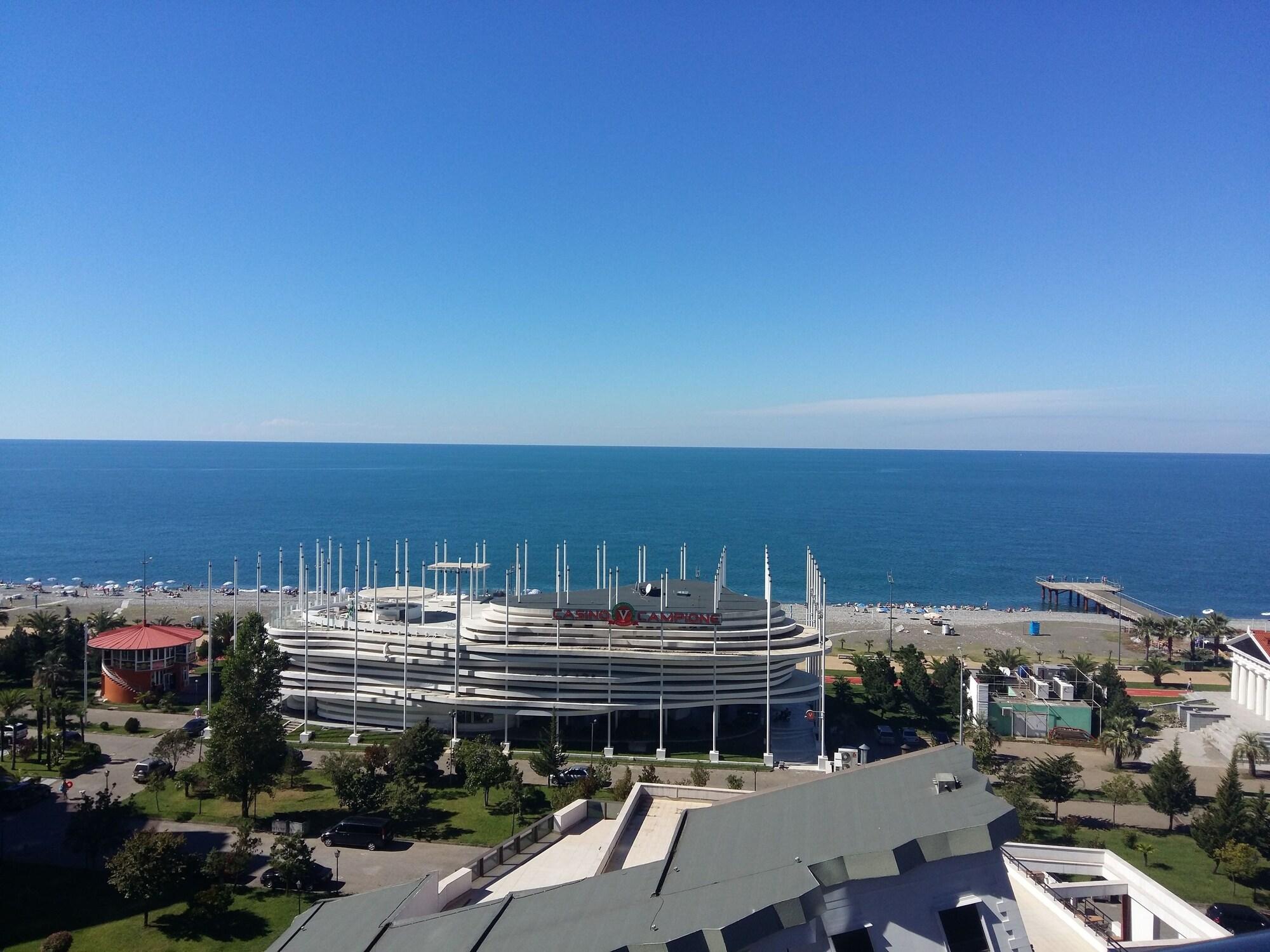 Sea View Rock Hotel Batumi Esterno foto