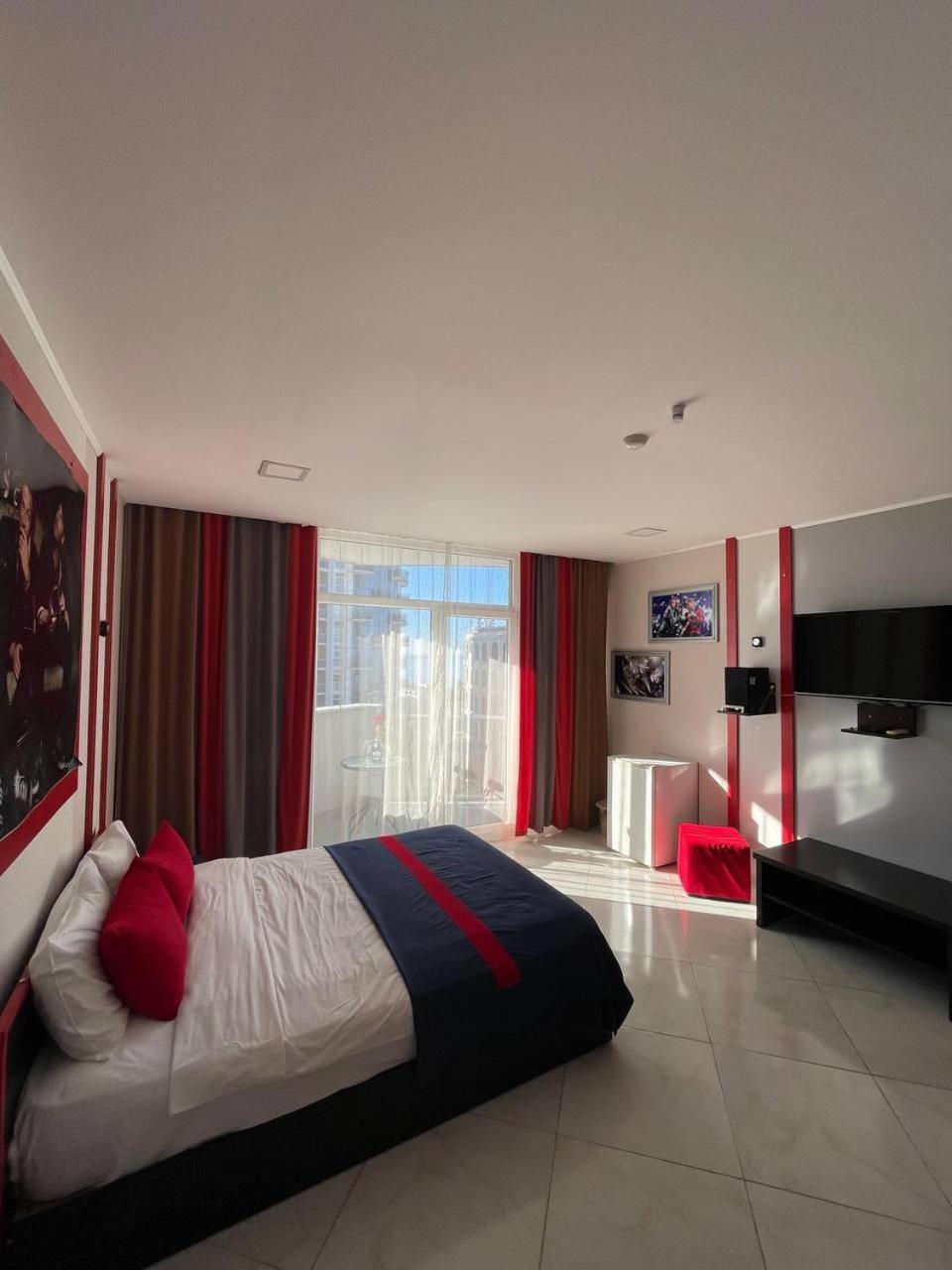 Sea View Rock Hotel Batumi Esterno foto
