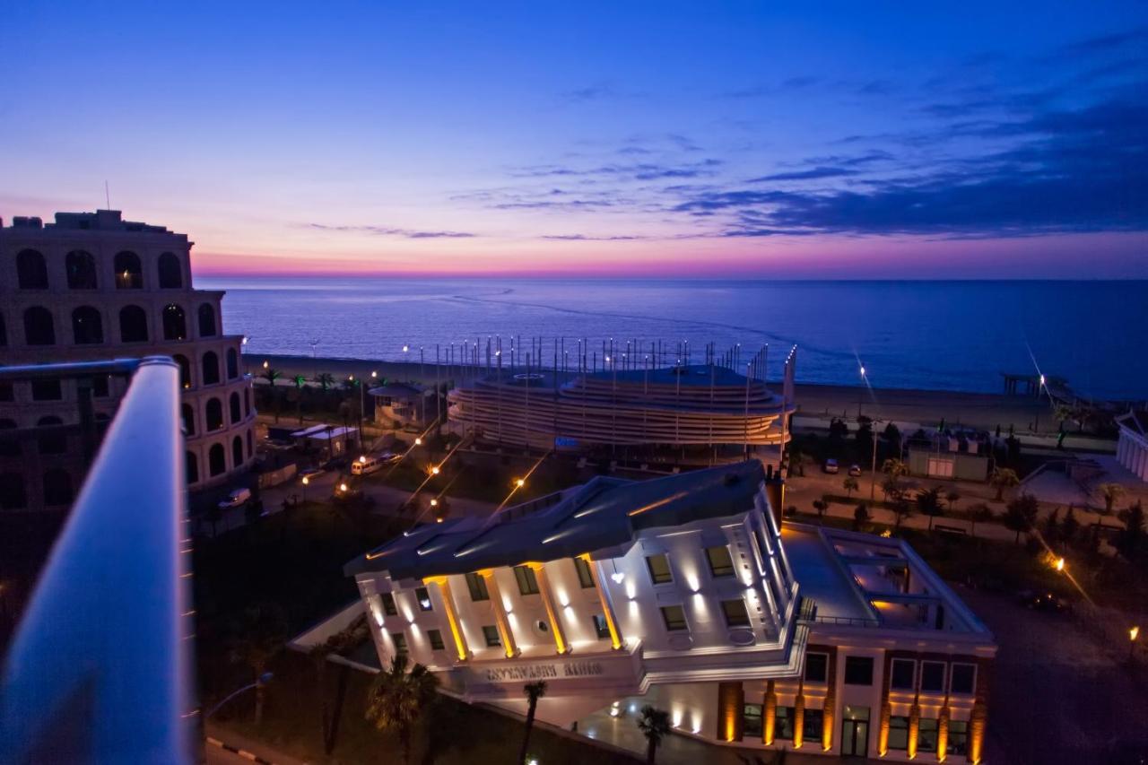 Sea View Rock Hotel Batumi Esterno foto